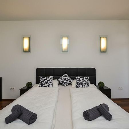 Castle Apartment With Panoramic Balcony Budapest Esterno foto