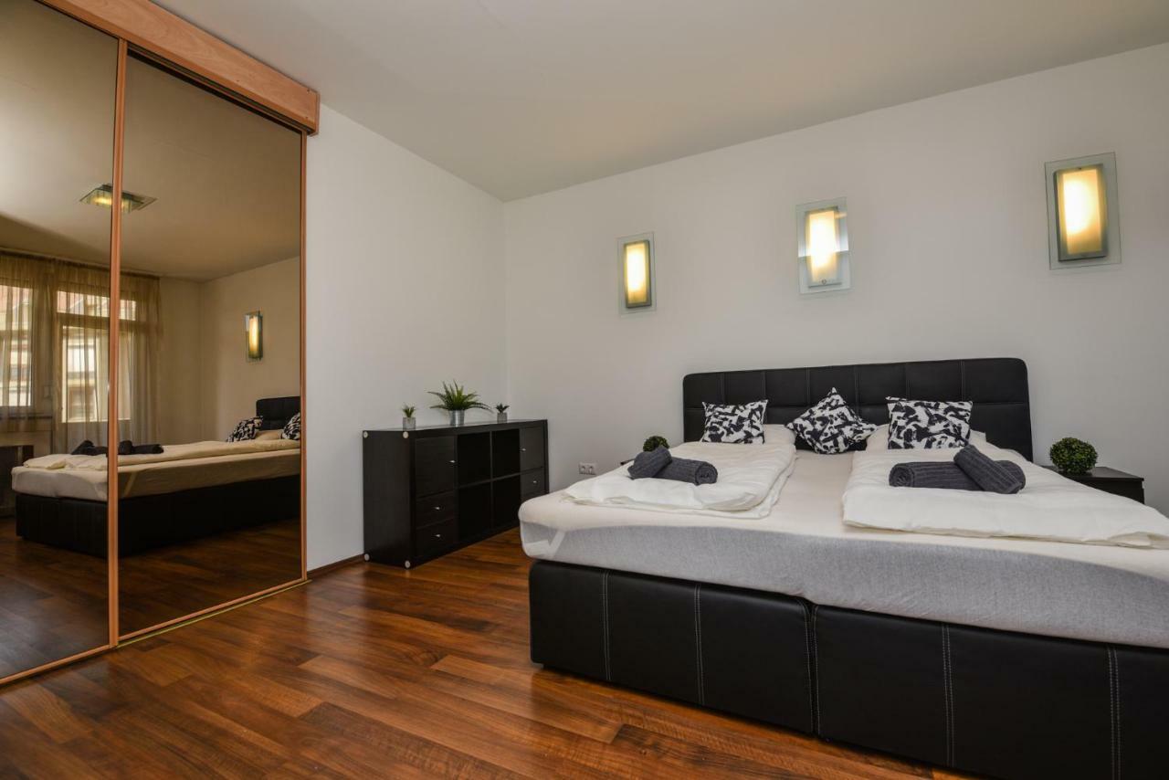 Castle Apartment With Panoramic Balcony Budapest Esterno foto