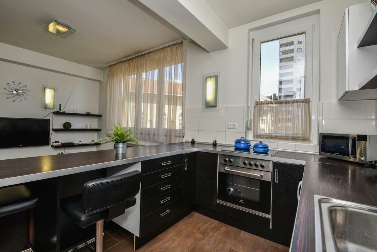Castle Apartment With Panoramic Balcony Budapest Esterno foto
